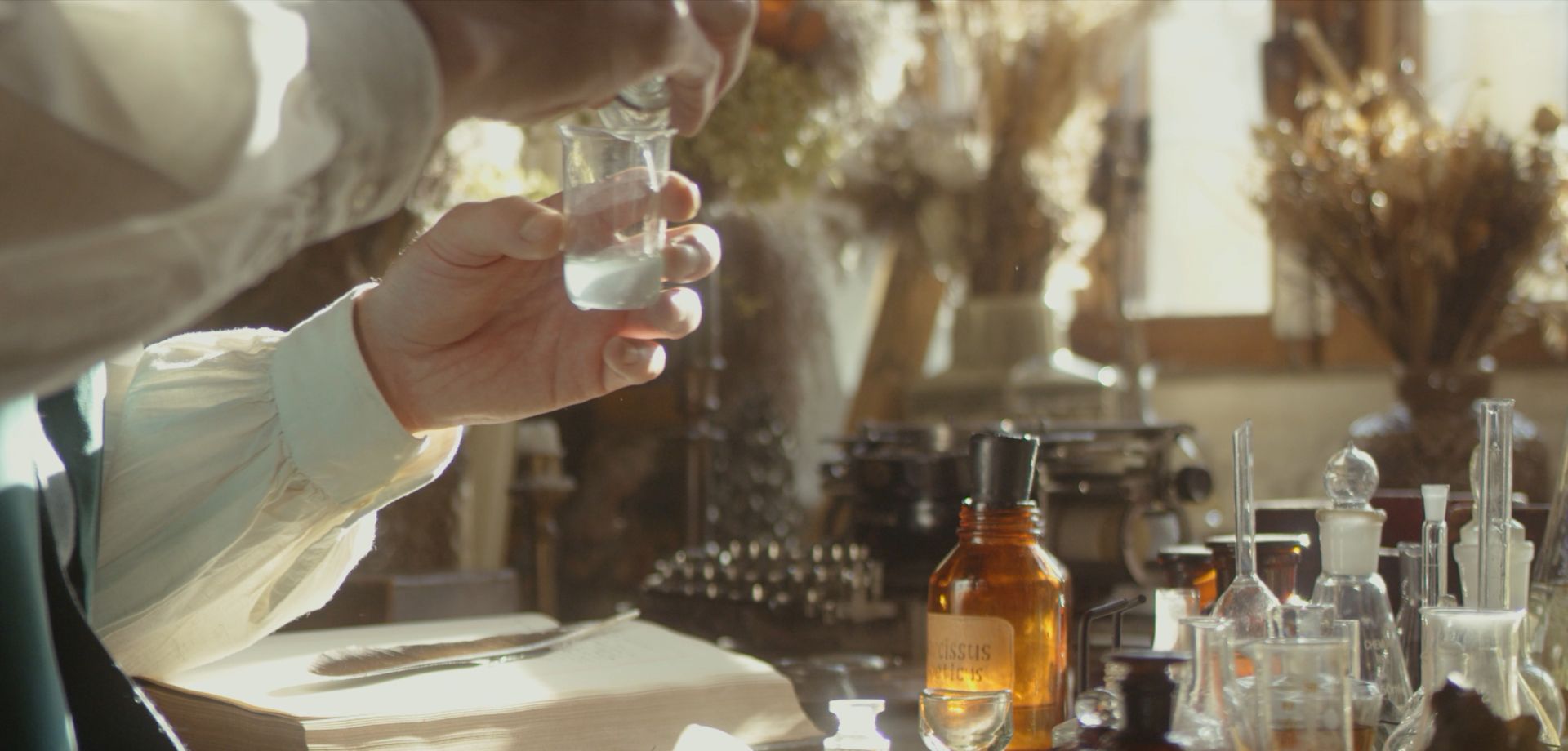 El viaje olfativo Historia y origen de los perfumes más emblemáticos